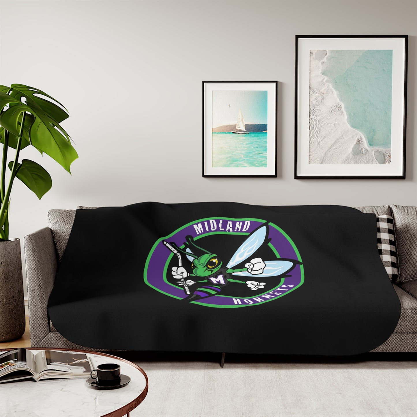 Hornets Logo Sherpa Blanket - Black